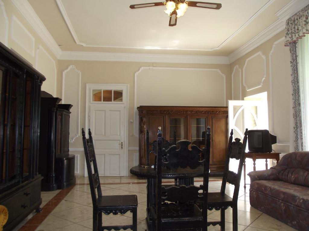 Sir David Balaton Castle Apartmanok بالاتونزيبيد الغرفة الصورة